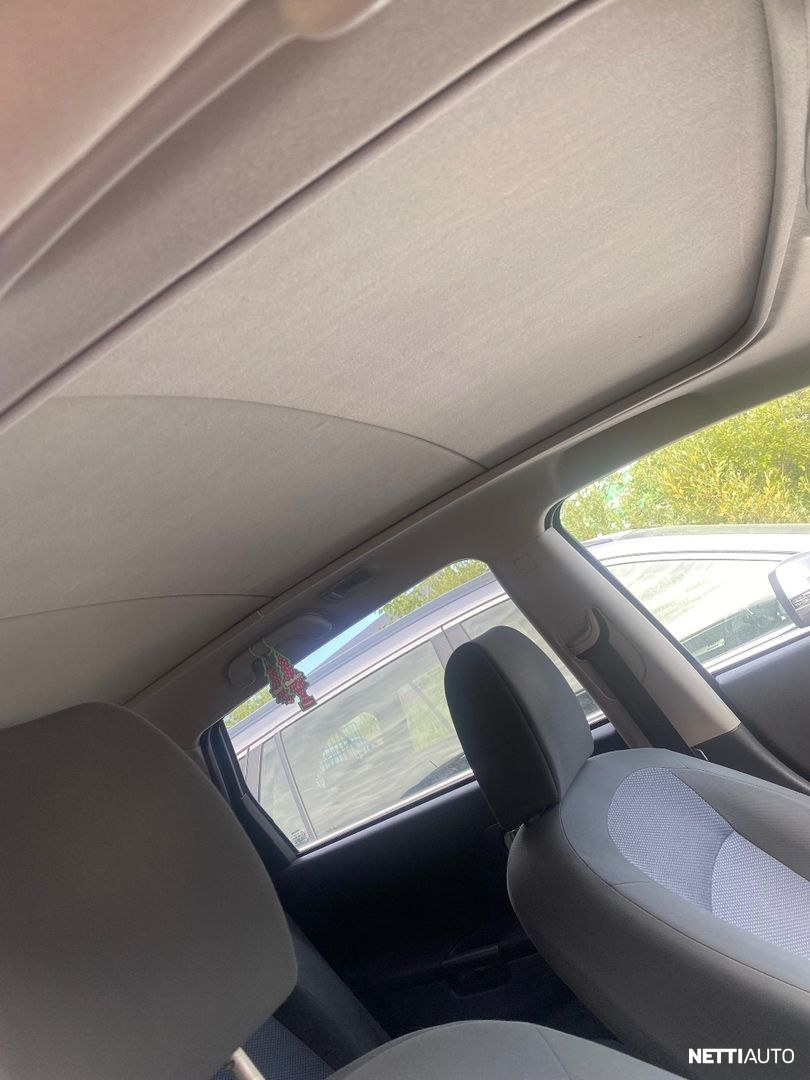 Nissan Qashqai+2 2011, photo 5/6