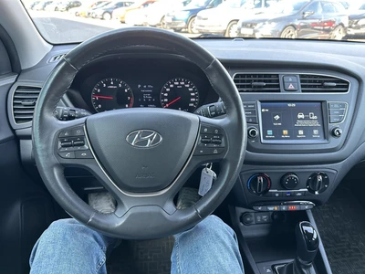 Hyundai i20 2020, photo 6/10