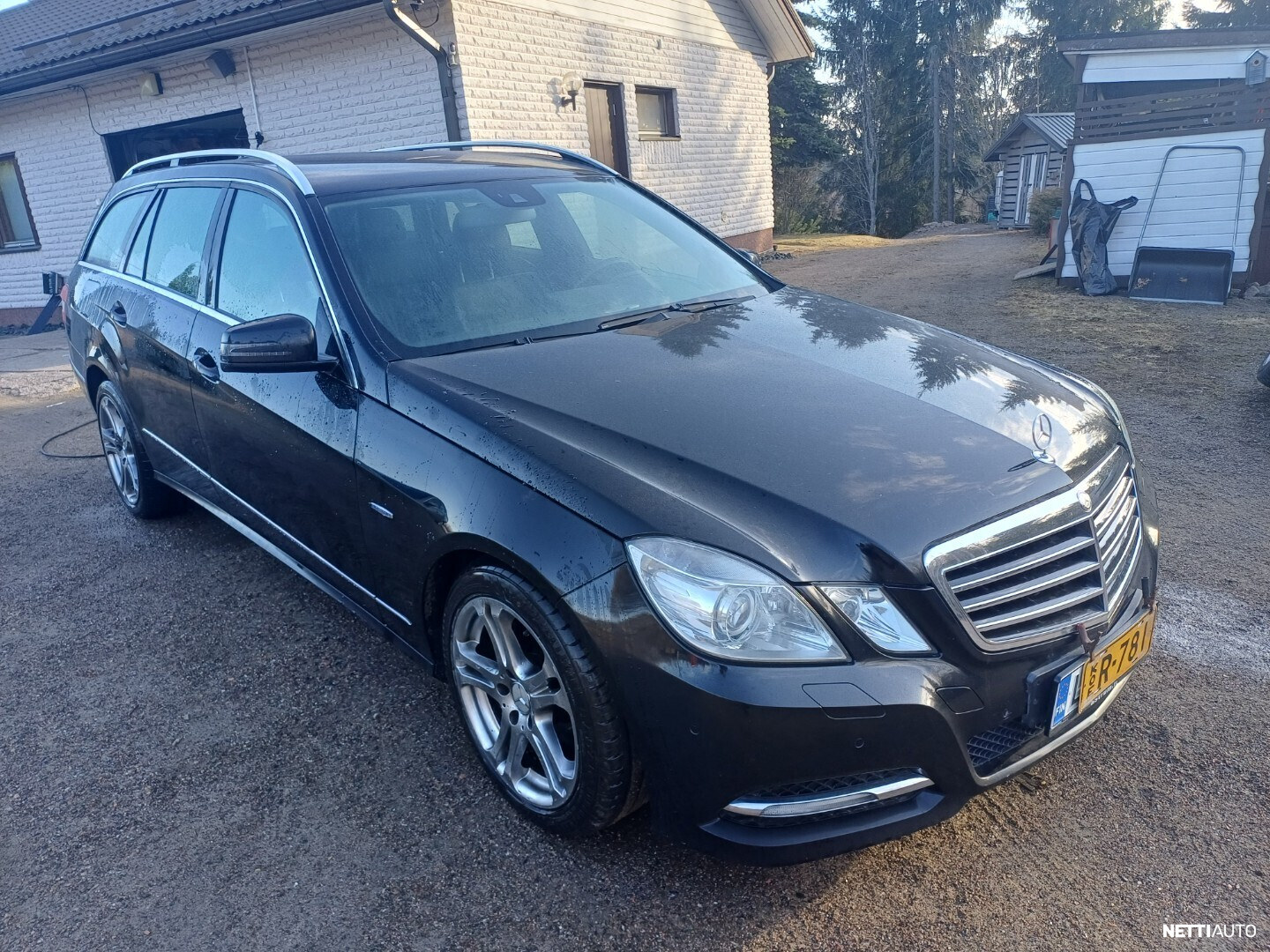 Mercedes-Benz E