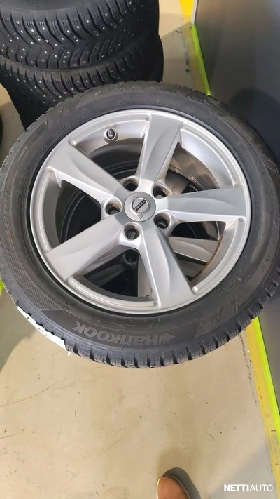 Audi A4 2020, kuva 4/6