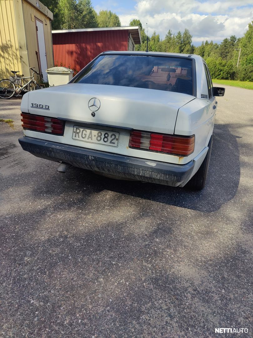 Mercedes-Benz 190 1986, kuva 5/10