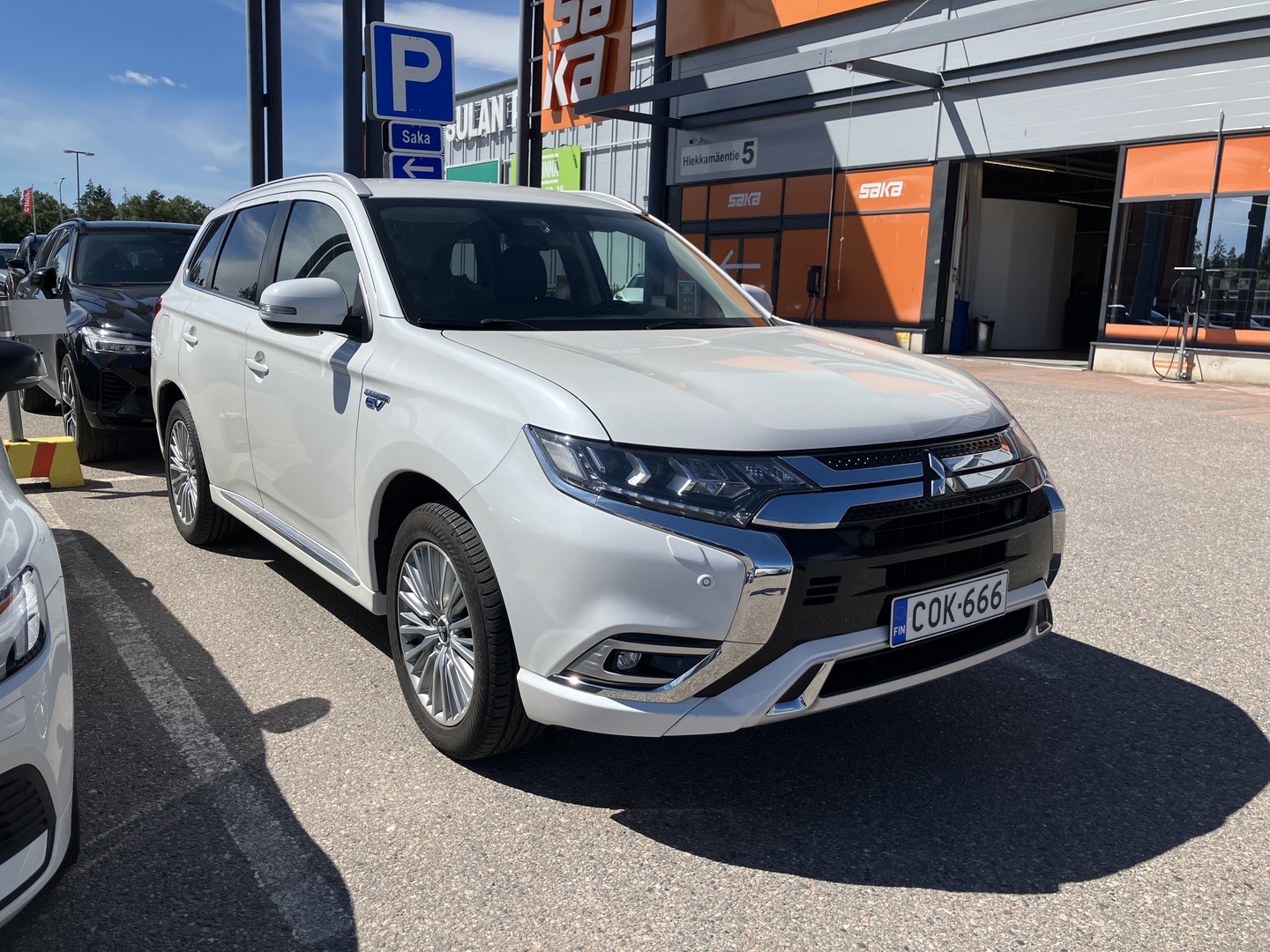 Mitsubishi Outlander PHEV Business White 4WD 5P