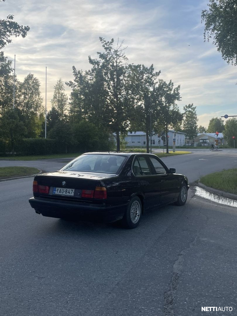 BMW 518
