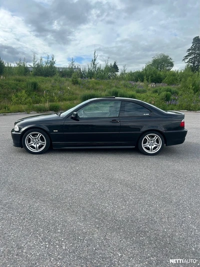 BMW 325 2002, photo 4/15