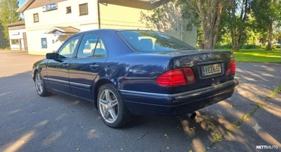 Mercedes-Benz E 300 TD Elegance 1999, photo 3/12