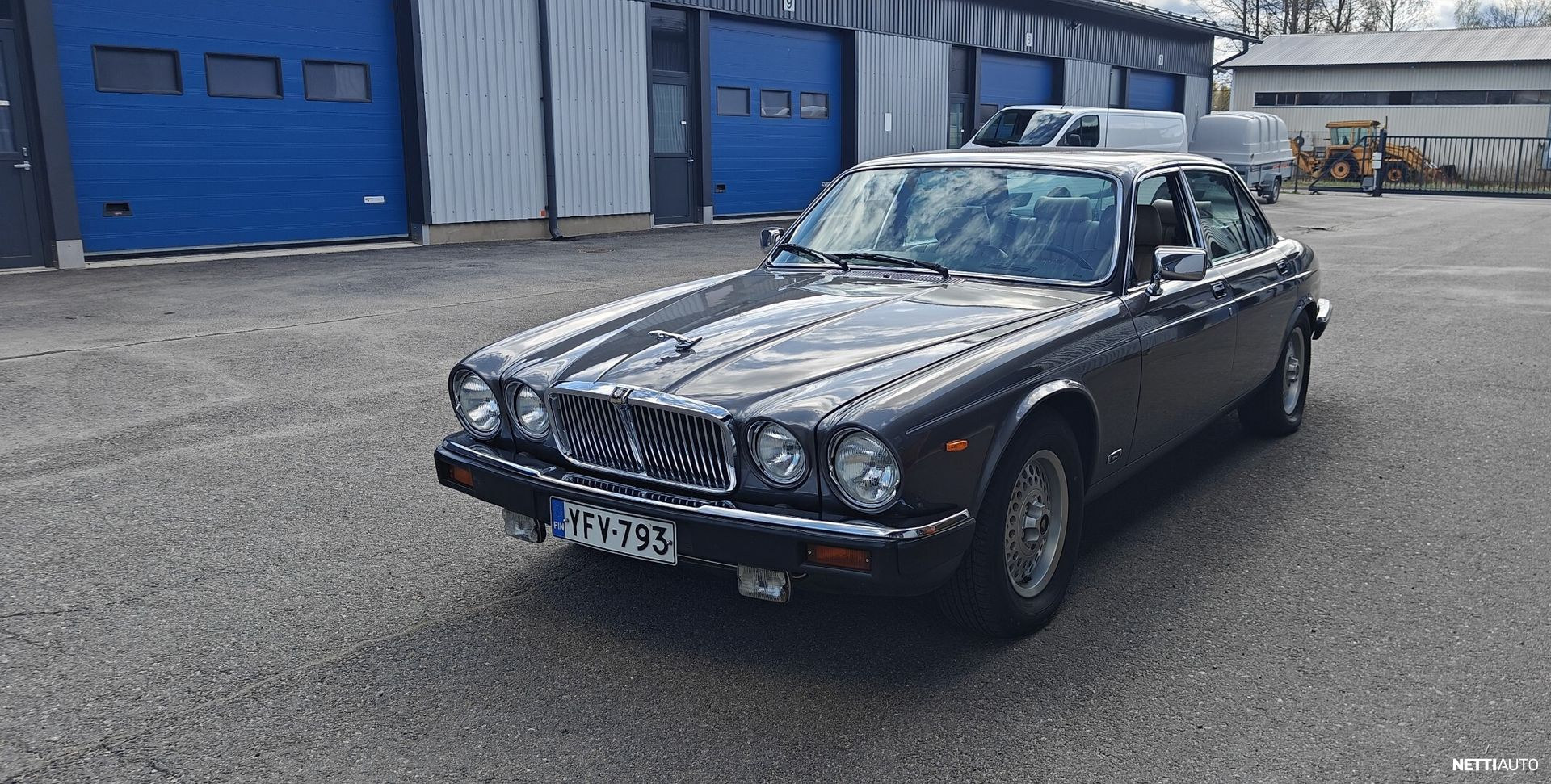 Jaguar Sovereign