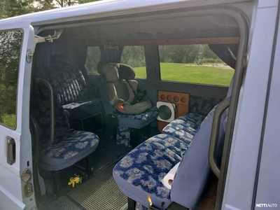 Volkswagen Transporter Transporter bussi 2002, kuva 4/8