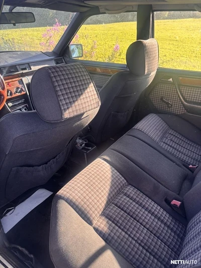 Mercedes-Benz 250 1991, kuva 2/3
