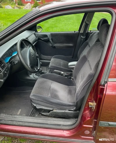Opel Vectra 1,8i 16V GL 5d 1997, kuva 5/8