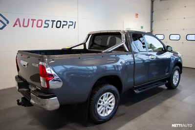 Toyota Hilux 2016, photo 2/13
