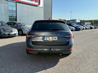 Skoda Superb 2020, photo 5/10