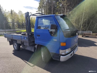 Toyota Dyna L100 nosturilla 1999, photo 4/12