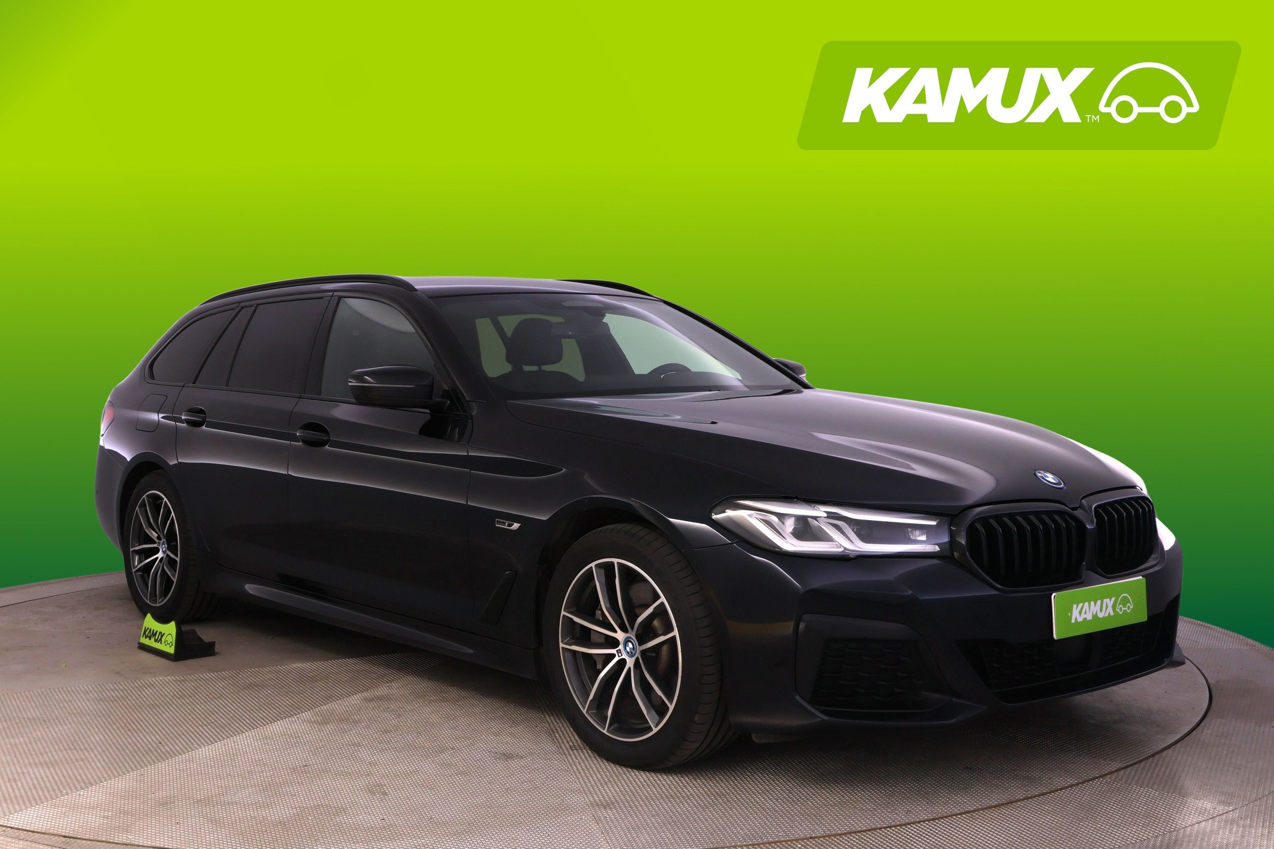 BMW 530 G31 Touring 530e xDrive A Charged Edition M Sport  * Huippu varusteet! *