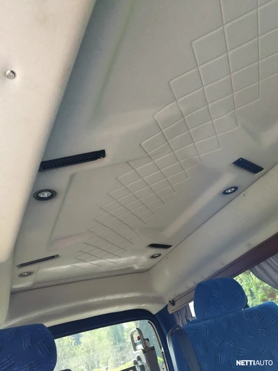 Toyota Hiace 2009, photo 6/9
