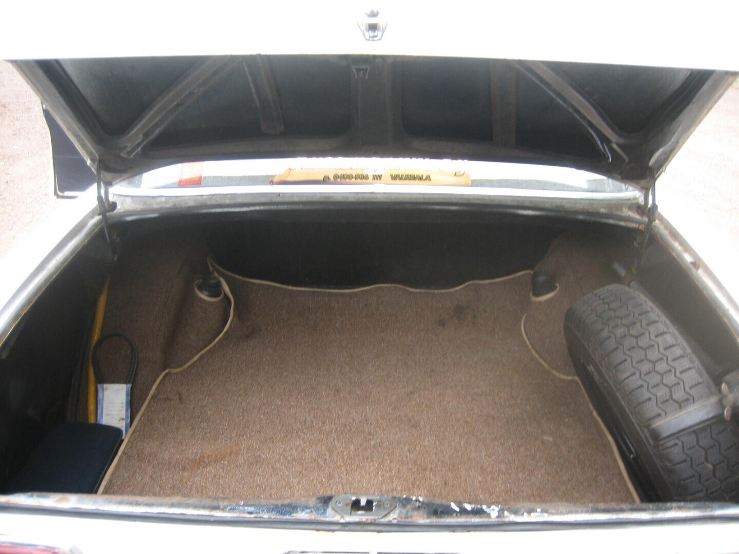 Mercedes-Benz 190 1965, photo 6/7