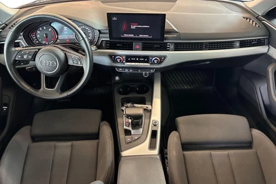 Audi A4 2020, photo 7/25