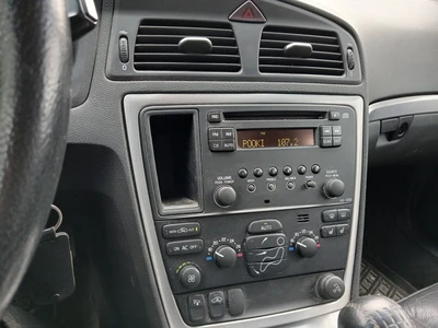Volvo S60 2,4 (140) Platinum man 2008, photo 6/10