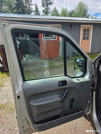 Ford Tourneo Connect 2004, photo 6/12