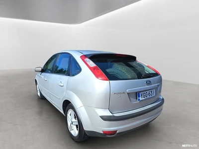 Ford Focus 2006, photo 7/17
