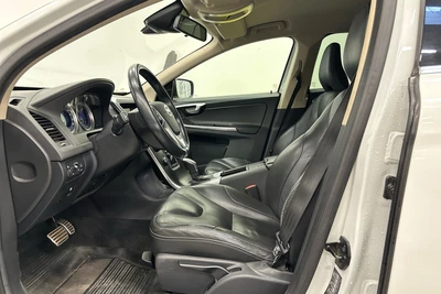 Volvo XC60 D4 AWD R-Design aut 2013, photo 7/22