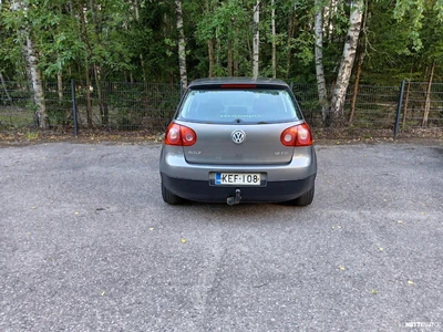 Volkswagen Golf 1.6 bensa 2005, kuva 2/10