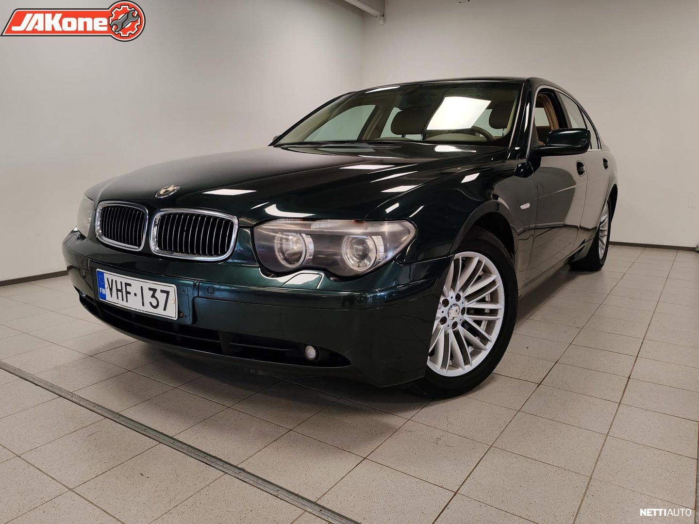 BMW 745