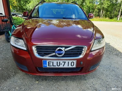 Volvo V50 2,0 Kinetic man 2011, kuva 2/13