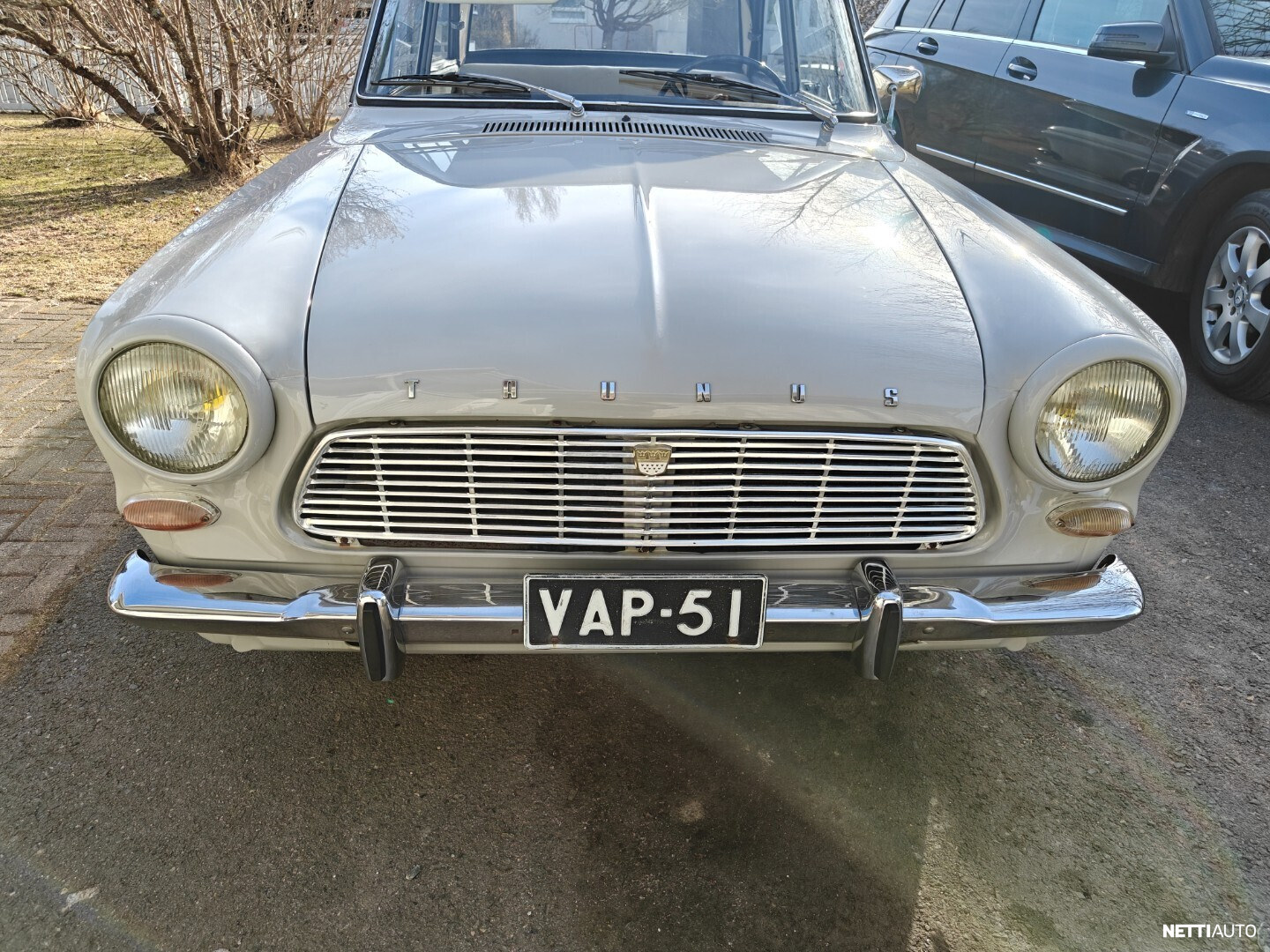 Ford 12M
