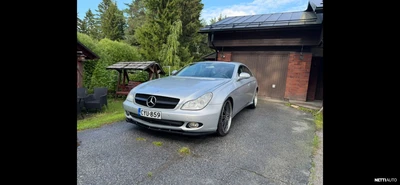 Mercedes-Benz CLS 2004, kuva 2/14