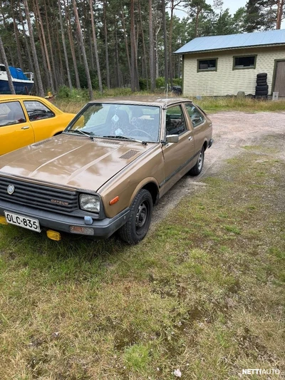 Datsun Cherry 1982, kuva 1/10