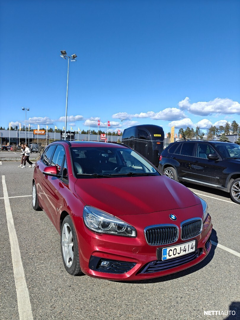 BMW 225