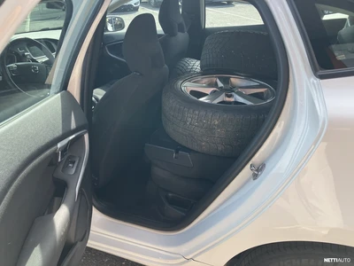 Volvo V40 D2 Kinetic E 2018, photo 7/19