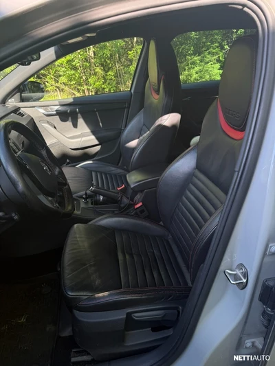 Skoda Octavia Combi 2,0 TDI 184 RS 2016, photo 7/7