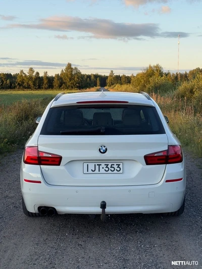 BMW 520 Sport A F11 Touring Business 2011, photo 2/9