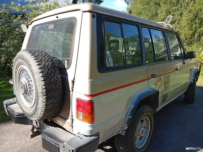 Mitsubishi Pajero 1987, photo 3/12