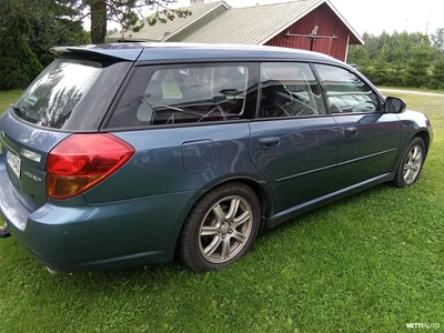 Subaru Legacy 2005, kuva 4/7