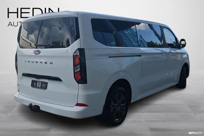 Ford Tourneo Custom 2026, photo 2/29