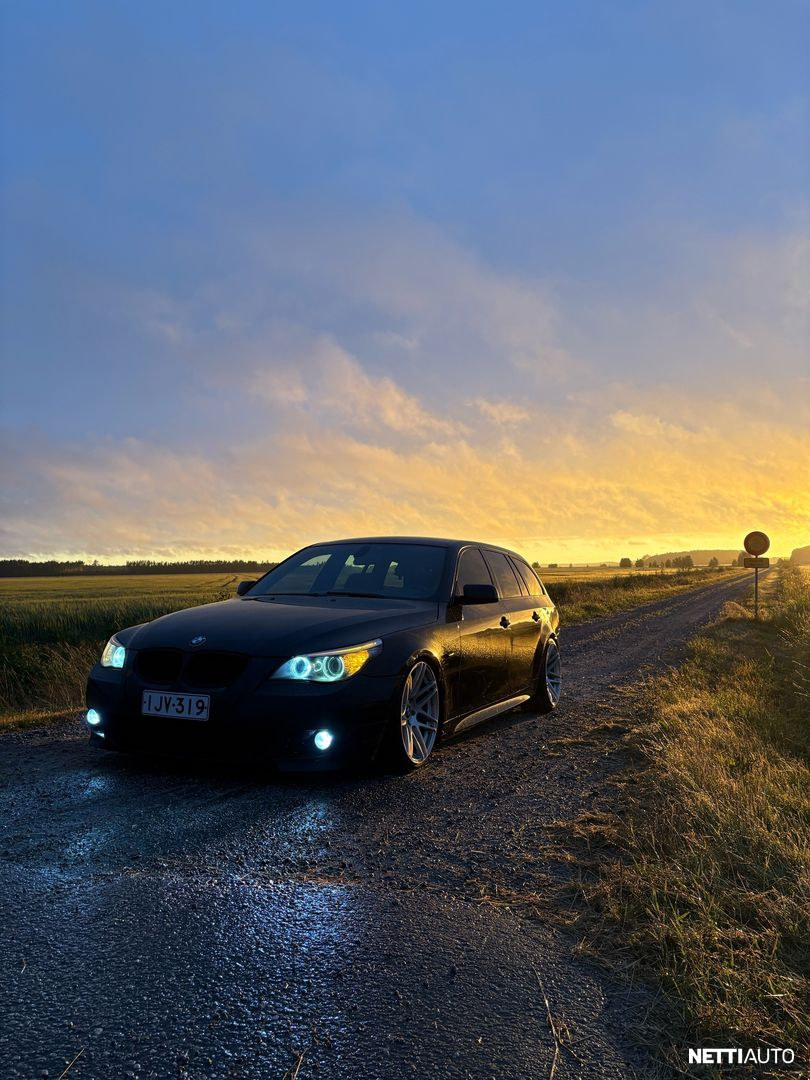 BMW 525