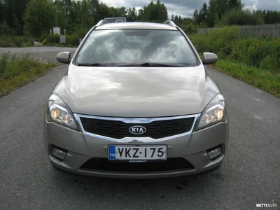 Kia Ceed 1,6 ISG EX SW EcoDynamics 2010, kuva 2/15