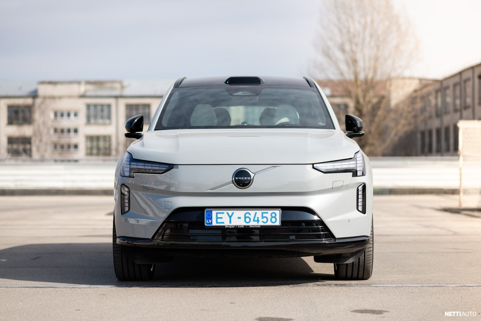 Volvo EX90
