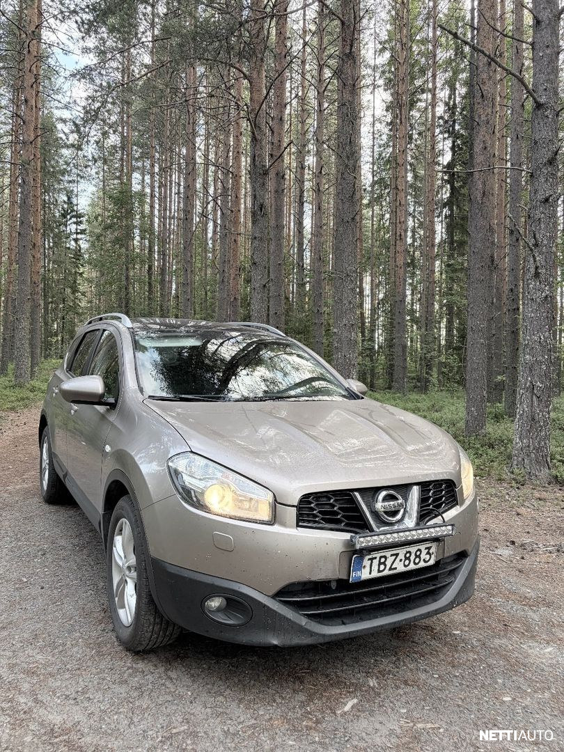 Nissan Qashqai+2
