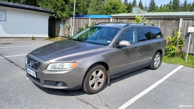 Volvo V70 2,4D Kinetic aut 2010, kuva 4/5