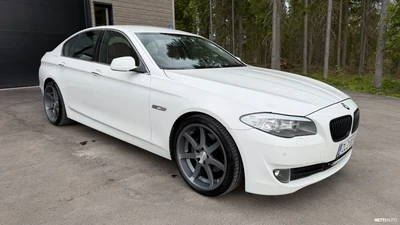 BMW 520 2011, photo 1/23