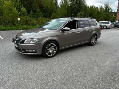 Volkswagen Passat 2011, kuva 2/5