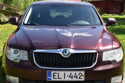 Skoda Superb 1,9 TDI DPF GreenLine 2010, photo 7/13