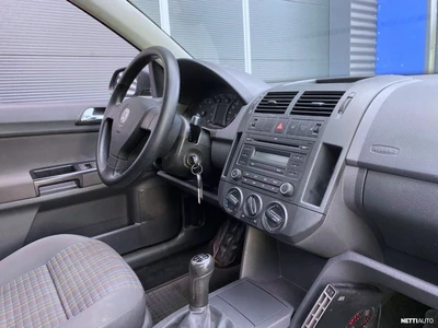 Volkswagen Polo Trendline 1,4 59 kW 4d 2008, photo 8/8