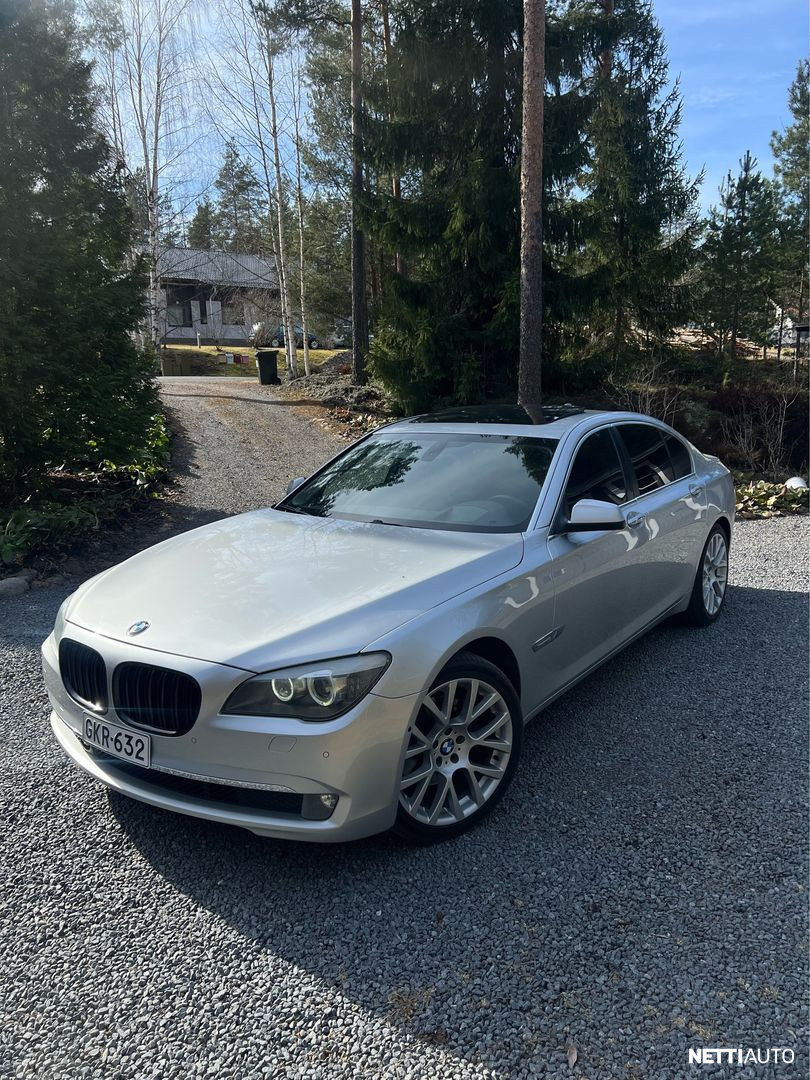 BMW 730