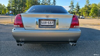 Toyota Crown Majesta i-Four 2002, photo 4/24