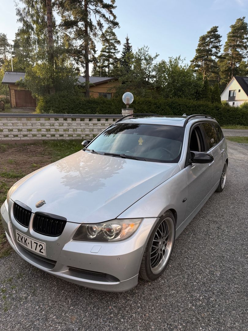 BMW 325