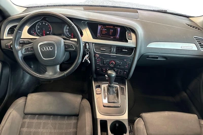 Audi A4 2010, photo 7/40